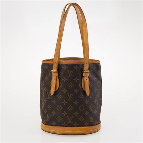 louis vuitton petit bucket bag.